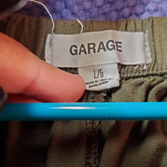 Olive skirt - Picture 3 of 3